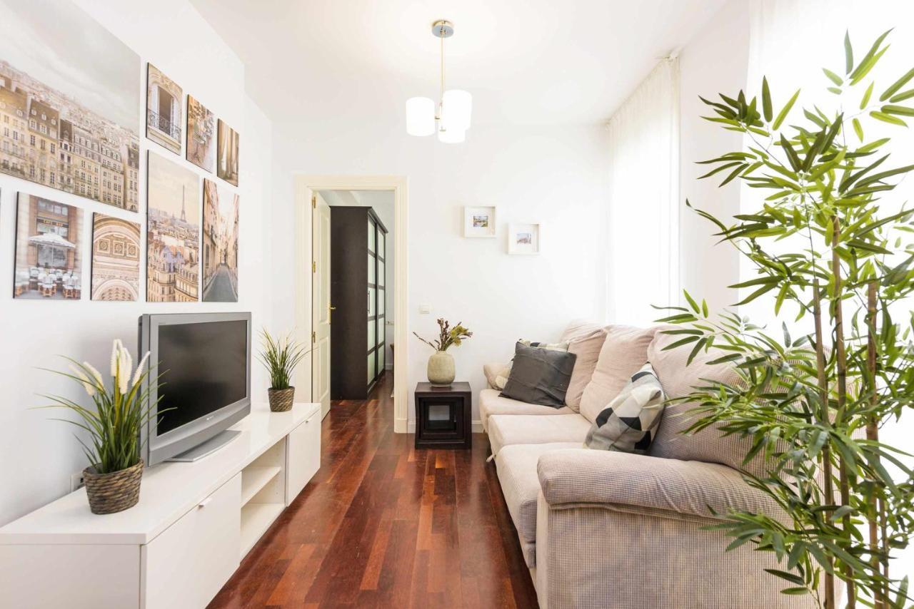 Pineapple Pena 19 Apartment Malaga Bagian luar foto