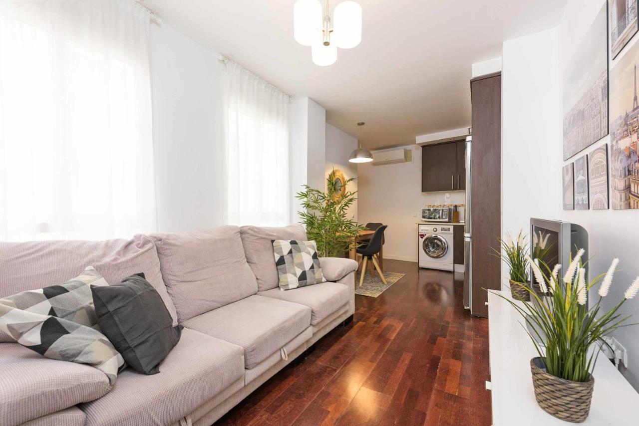 Pineapple Pena 19 Apartment Malaga Bagian luar foto